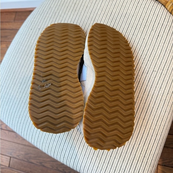 New Balance Women’s 237 Gray Sneakers - Picture 6 of 9